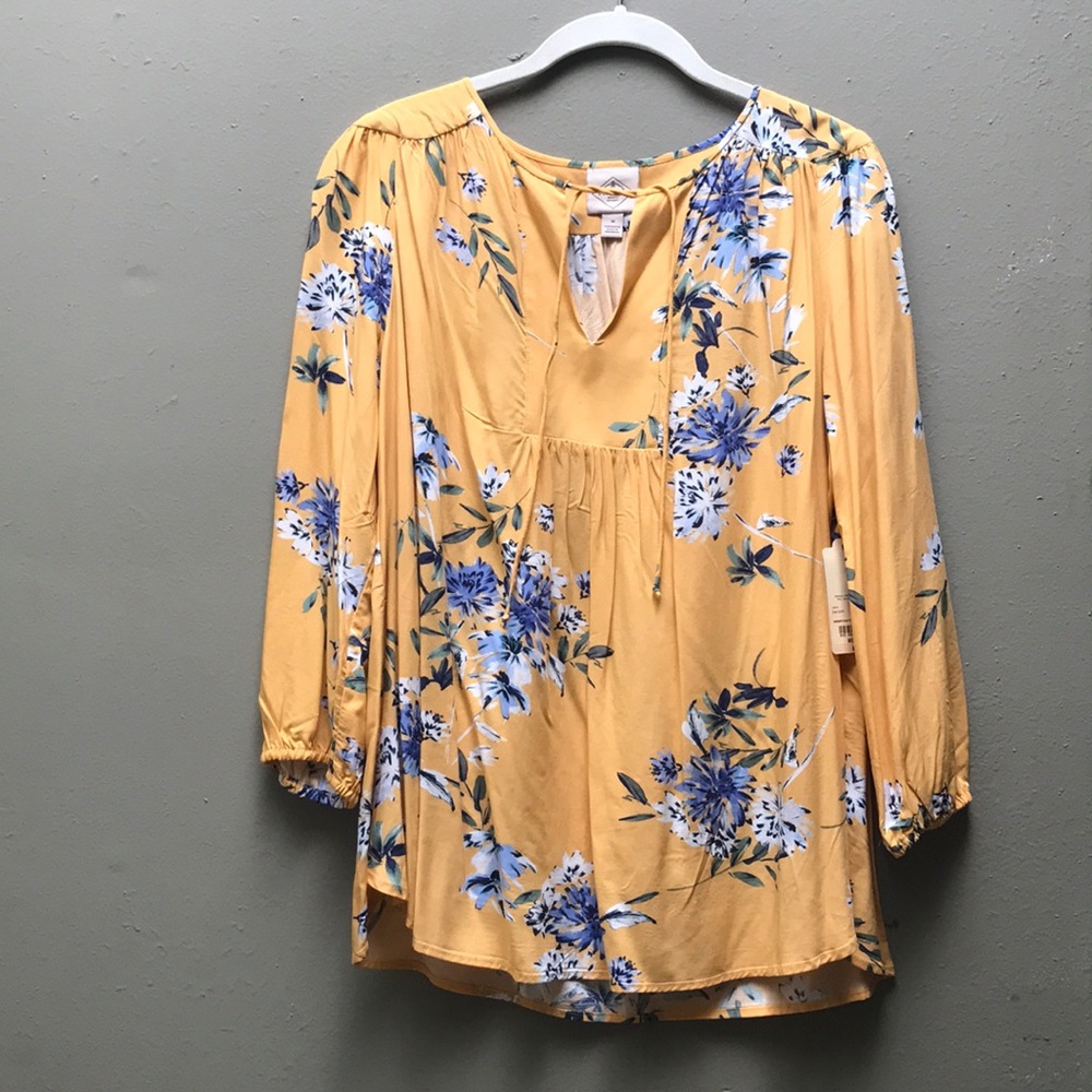 *BRAND NEW - St. John’s Bay - Amber Sun Floral Top